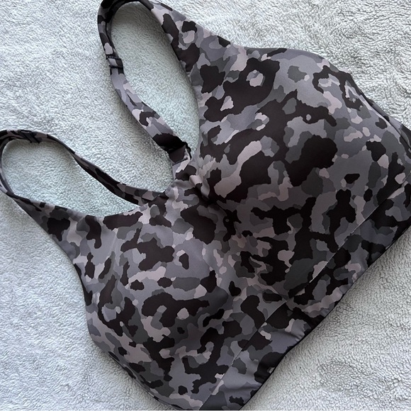 Athleta Other - Athleta Advance High Impact Padded Adjustable Sports Bra Camo Black Gray 34D
